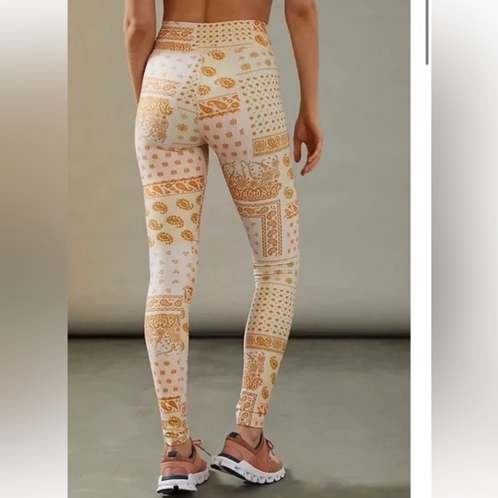 The Upside X Anthropologie Carmen Bandana Yoga Leggings Gold Paisley NWOT🍑🍑🍑 - Picture 5 of 12